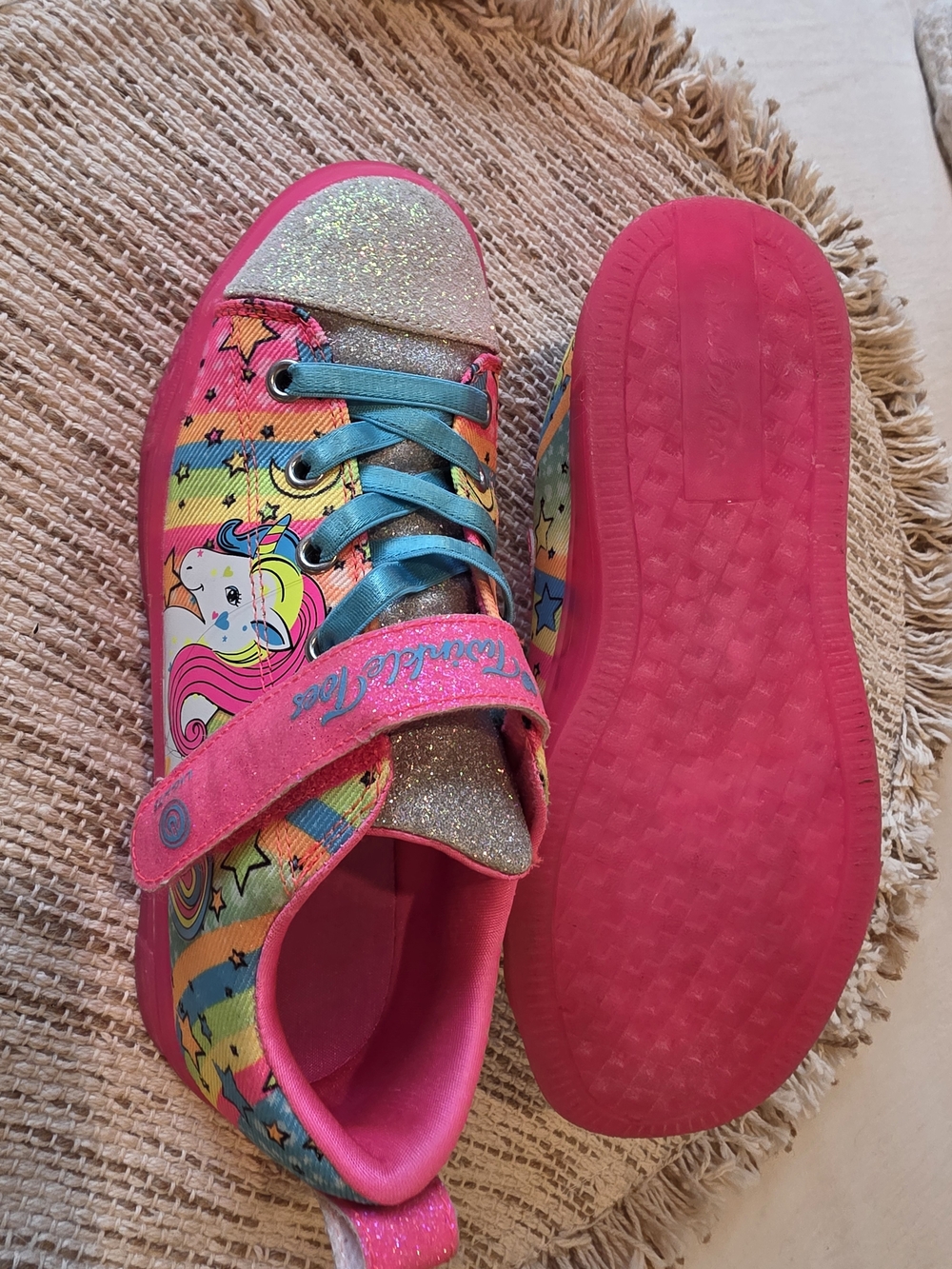 Girls' Skechers Size 3 Twinkle Toes Rainbow Unicorn Glitter Sneakers - Picture 6 of 6